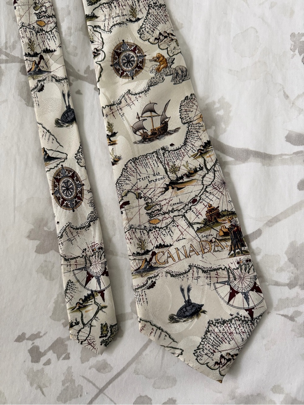 Museum Artifacts Vintage Canada Geography Landscape History Culture All Silk Tie
